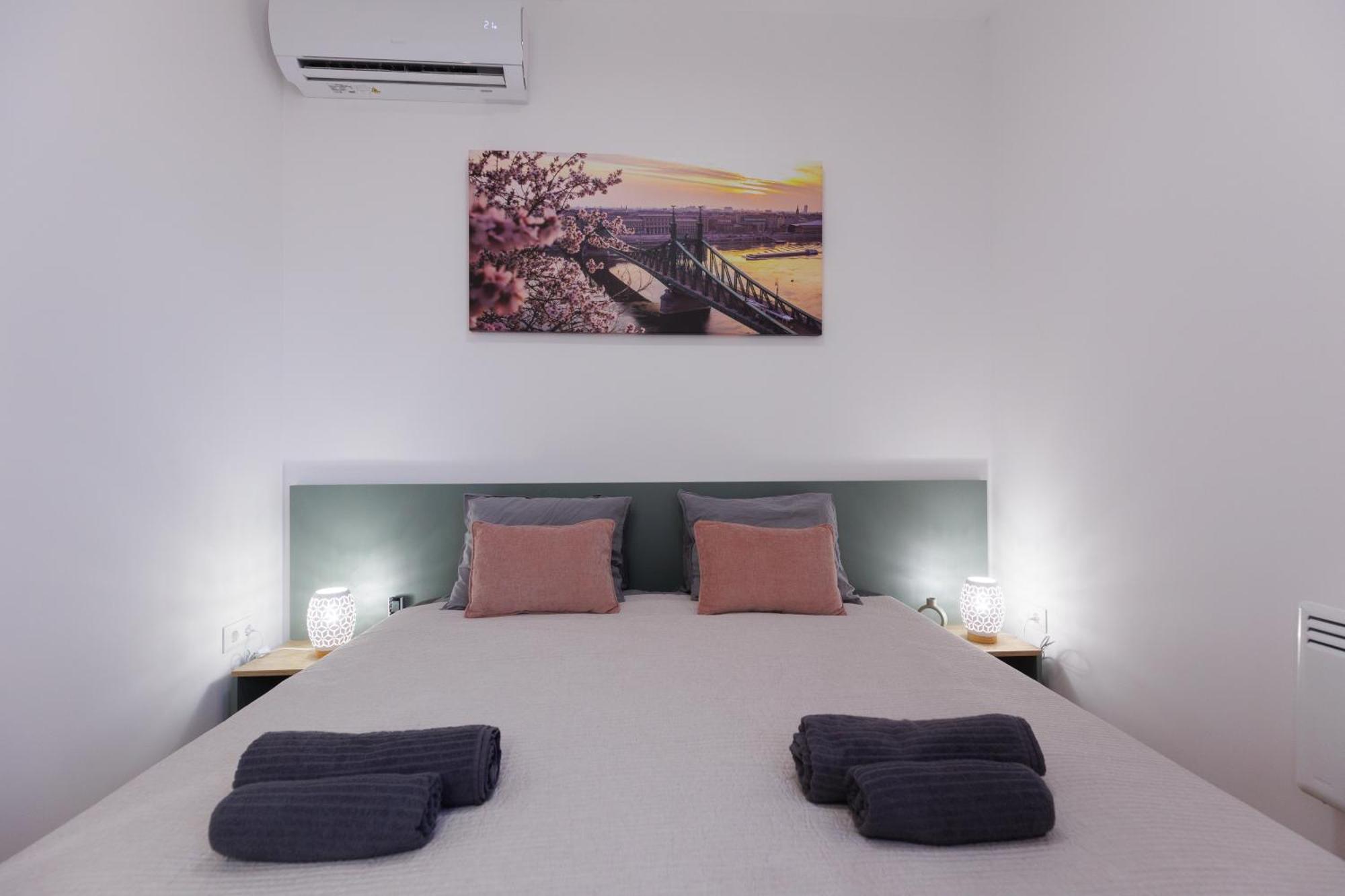 Klauzal Rooftop Apartment *